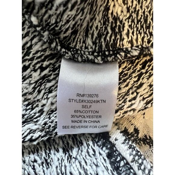 Women’s Open Cardigan By Daniel Rainn Size 1X Long Back And White Geometric - Picture 5 of 6